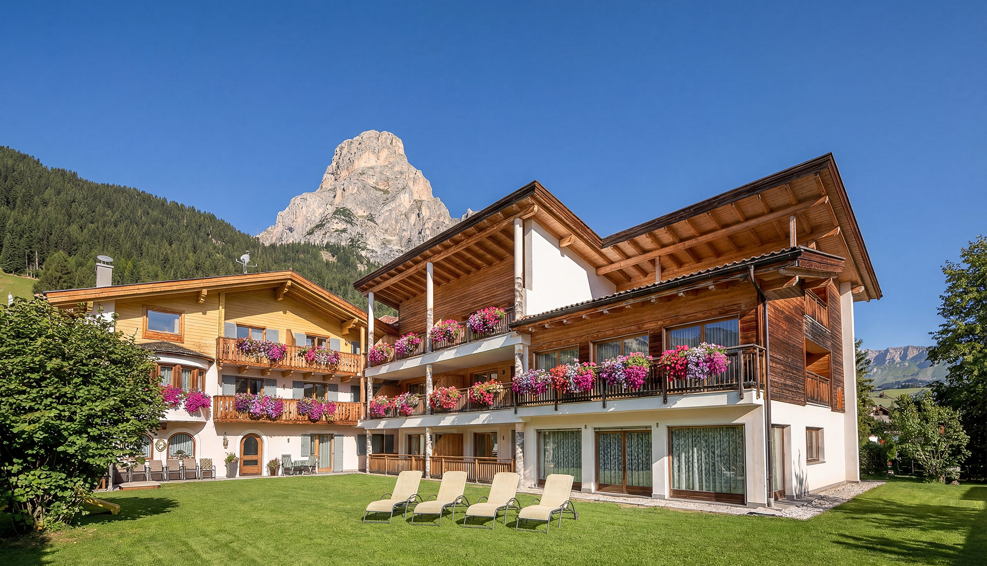 Apartments Angelika Corvara Sommer